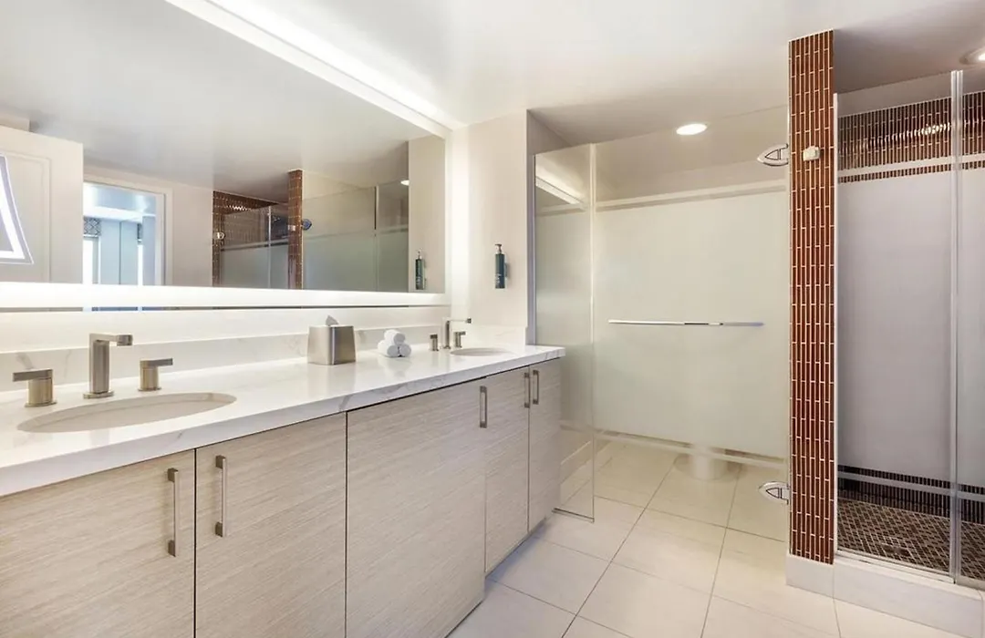 Suites At Elara Las Vegas Center Strip-No Resort Fees-1