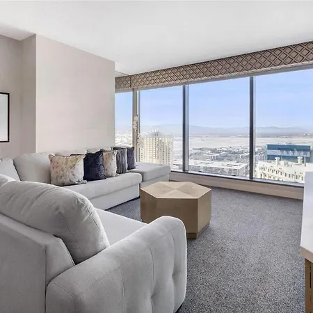 Suites At Elara Las Vegas Center Strip-No Resort Fees-3